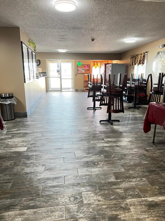 Designer Inn And Suites Toledo Екстериор снимка